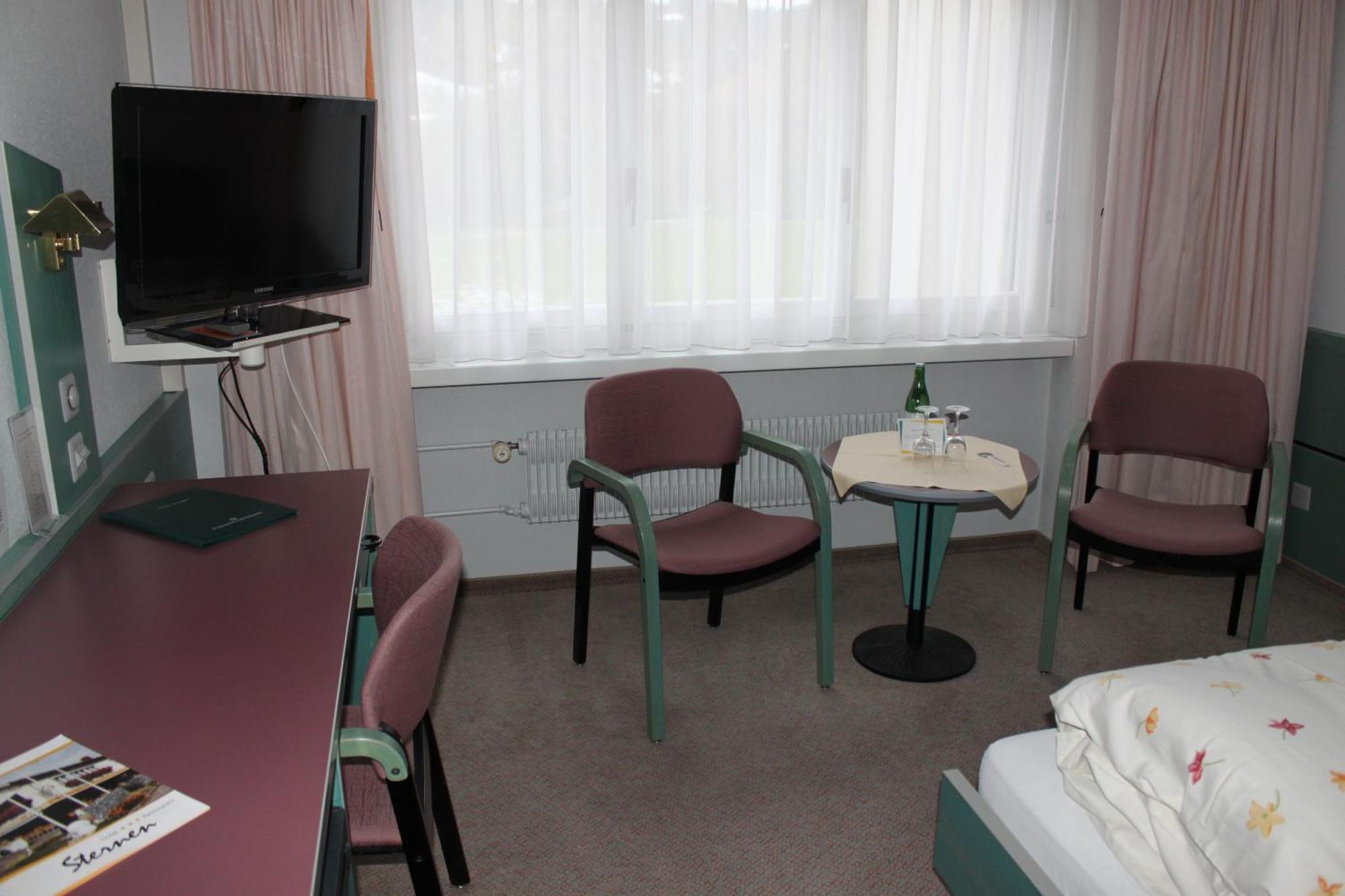 Hotel-Restaurant Sternen Nesslau Rom bilde